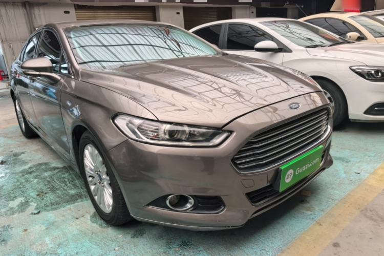 Used Ford Mondeo 2013 2.0L GTDi 200 Fashion Edition Front Right 45 Deg