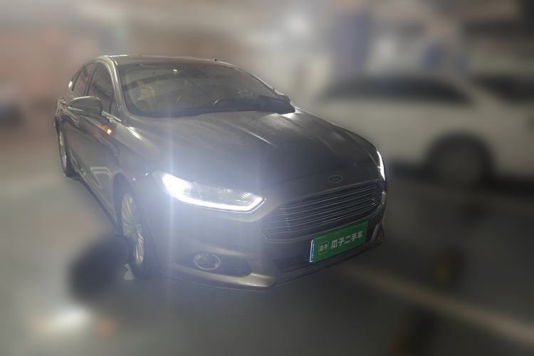 Used Ford Mondeo 2013 2.0L GTDi 200 Fashion Edition Front Right 45 Deg
