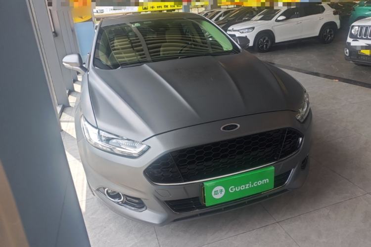 Used Ford Mondeo 2013 2.0L GTDi 200 Luxury Model Front Right 45 Deg