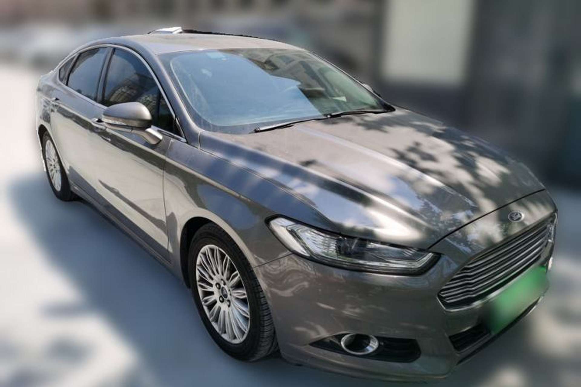 Used Ford Mondeo 2013 2.0L GTDi 200 Luxury Model Front Right 45 Deg