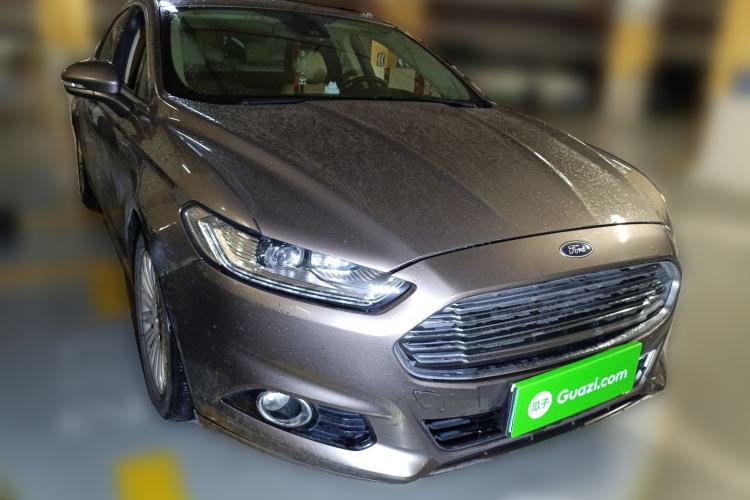 Used Ford Mondeo 2013 2.0L GTDi 200 Luxury Model Front Right 45 Deg