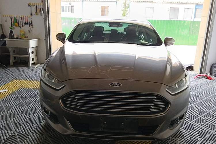 Used Ford Mondeo 2013 2.0L GTDi 200 Fashion Edition Front