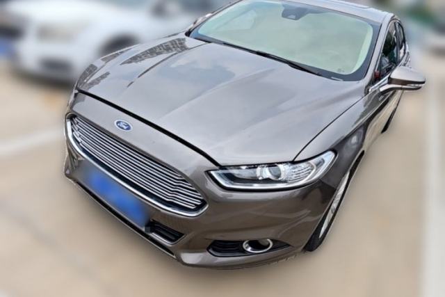 Używany Ford Mondeo 2013 2.0L GTDi 200 Fashion Edition