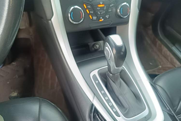 Used Ford Mondeo 2013 1.5L GTDi180 Fashion Edition Gear Lever