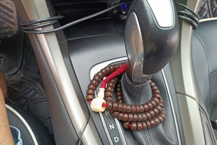 Used Ford Mondeo 2013 2.0L GTDi 200 Fashion Edition Gear Lever
