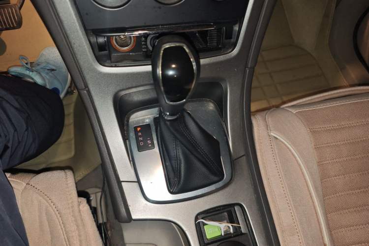 Used Ford Mondeo 2013 2.3L Fashion Edition Gear Lever