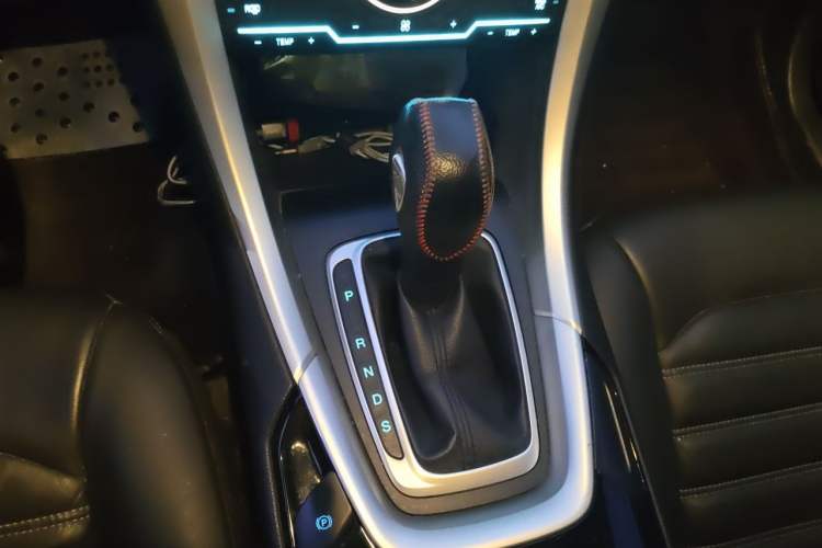 Used Ford Mondeo 2013 1.5L GTDi180 Fashion Edition Gear Lever