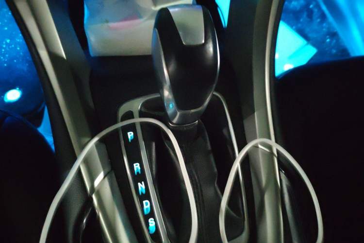 Used Ford Mondeo 2013 2.0L GTDi 200 Fashion Edition Gear Lever