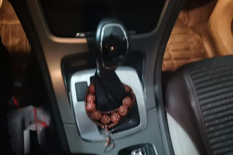 Used Ford Mondeo 2013 2.3L Fashion Edition Gear Lever