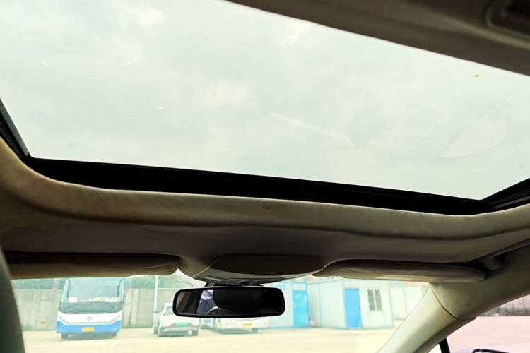 Used Ford Mondeo 2013 2.0L GTDi 200 Fashion Edition Headliner