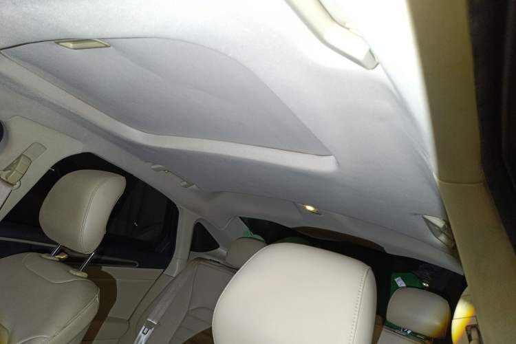Used Ford Mondeo 2013 2.0L GTDi 200 Luxury Model Headliner