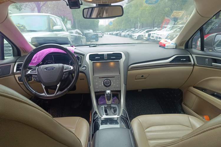 Used Ford Mondeo 2013 2.0L GTDi 200 Fashion Edition Headliner