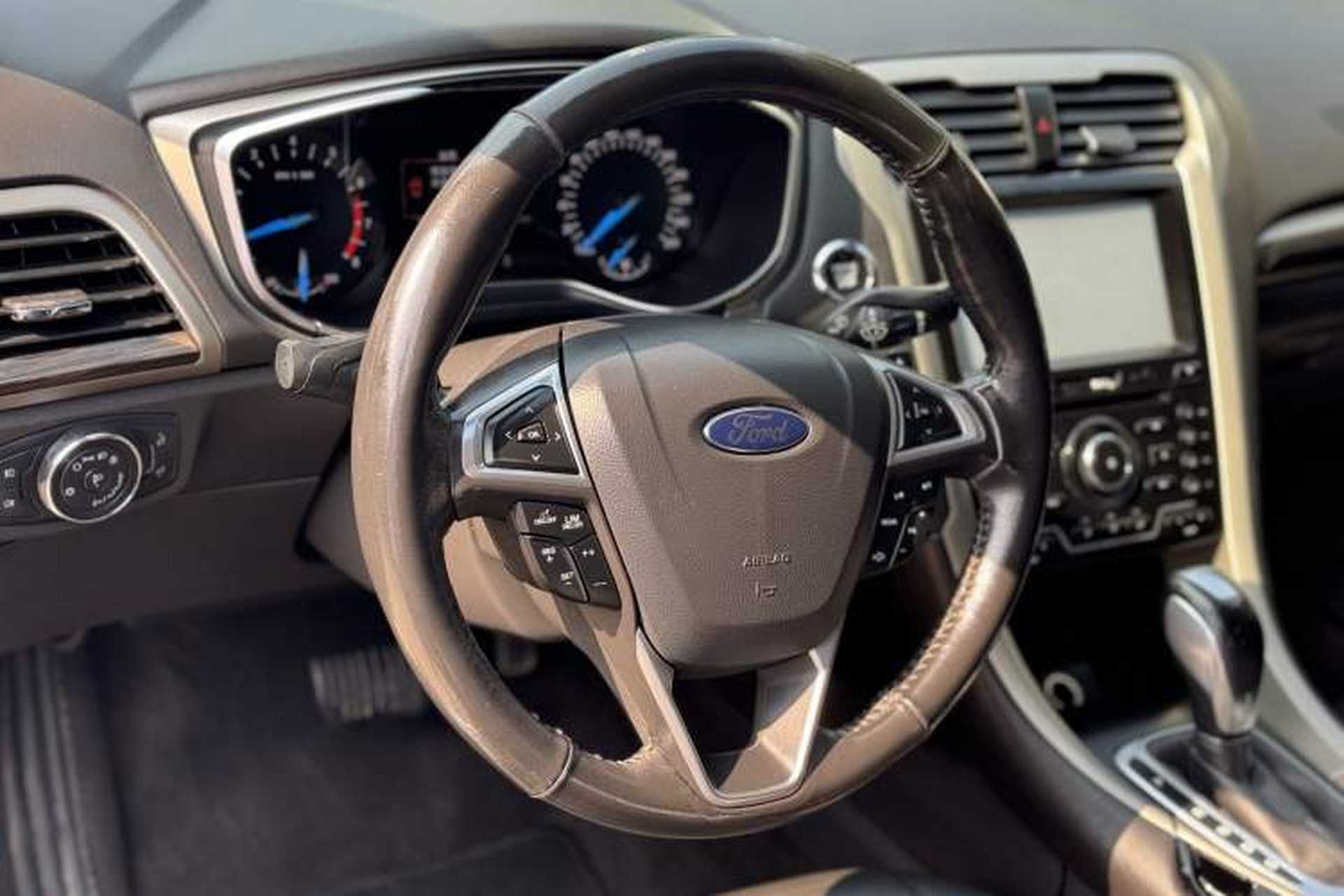 Used Ford Mondeo 2013 2.0L GTDi 200 Fashion Edition Interior 1