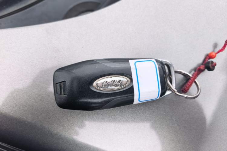 Used Ford Mondeo 2013 2.0L GTDi 200 Luxury Model Interior 1