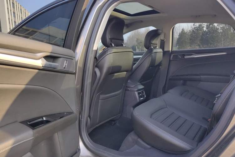 Used Ford Mondeo 2013 1.5L GTDi180 Fashion Edition Interior 3
