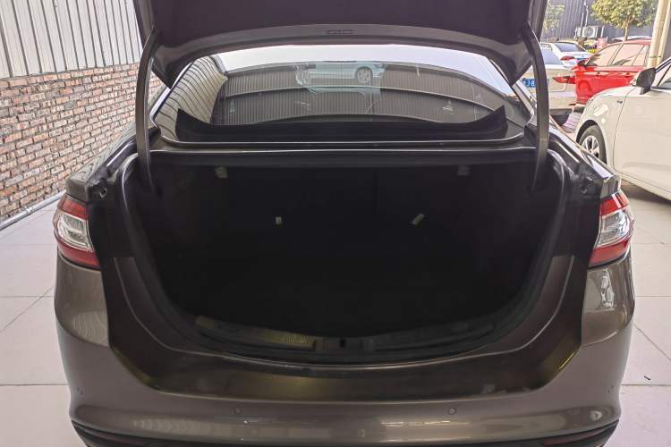 Used Ford Mondeo 2013 1.5L GTDi180 Fashion Edition Interior 5