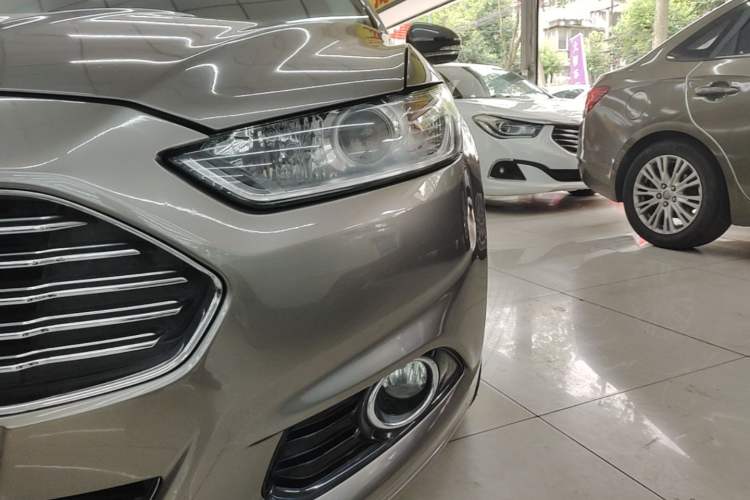 Used Ford Mondeo 2013 2.0L GTDi 200 Fashion Edition Left Front Headlight