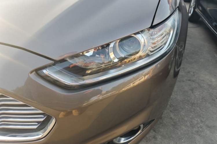 Used Ford Mondeo 2013 2.0L GTDi 200 Fashion Edition Left Front Headlight
