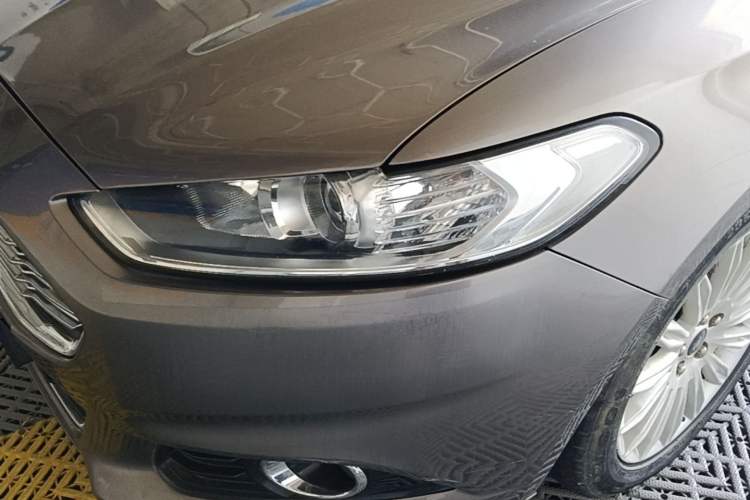 Used Ford Mondeo 2013 2.0L GTDi 200 Fashion Edition Left Front Headlight