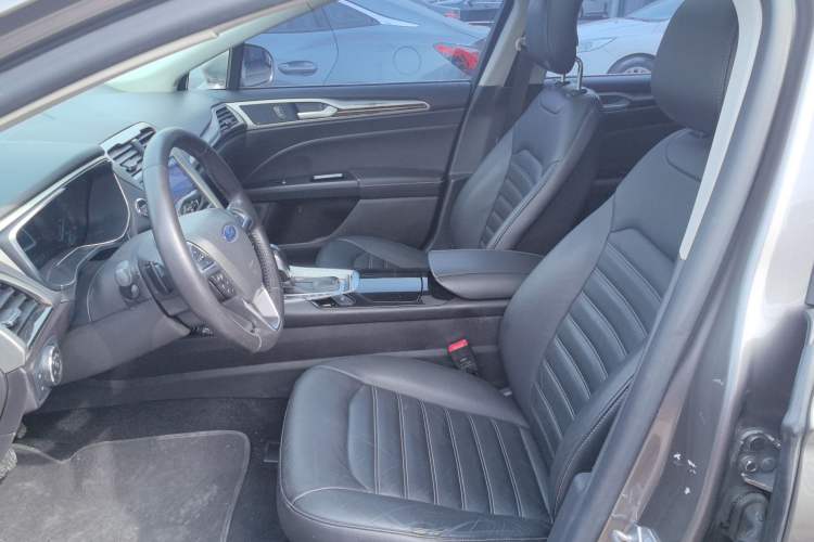 Used Ford Mondeo 2013 2.0L GTDi 200 Fashion Edition Left Front Seat