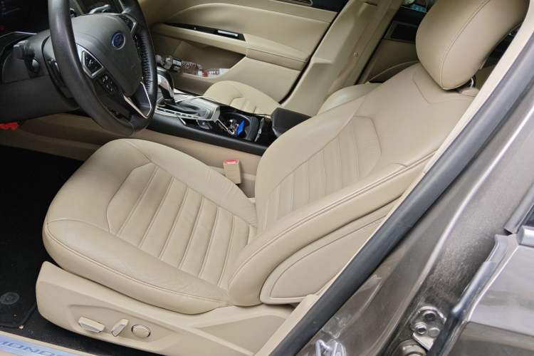 Used Ford Mondeo 2013 2.0L GTDi 200 Luxury Model Left Front Seat
