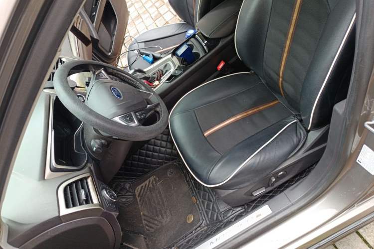Used Ford Mondeo 2013 2.0L GTDi 200 Fashion Edition Left Front Seat