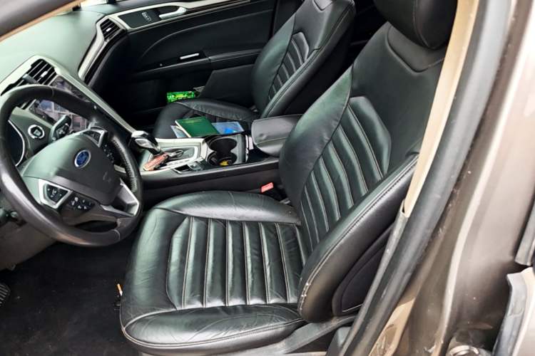 Used Ford Mondeo 2013 2.0L GTDi 200 Fashion Edition Left Front Seat