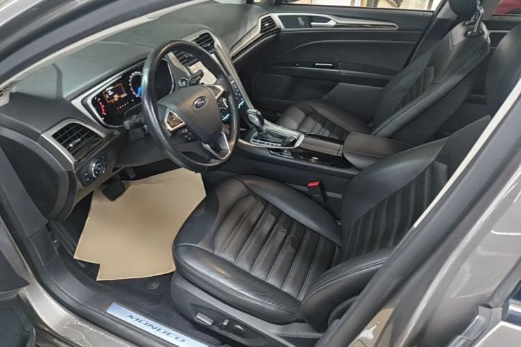 Used Ford Mondeo 2013 2.0L GTDi 200 Fashion Edition Left Front Seat