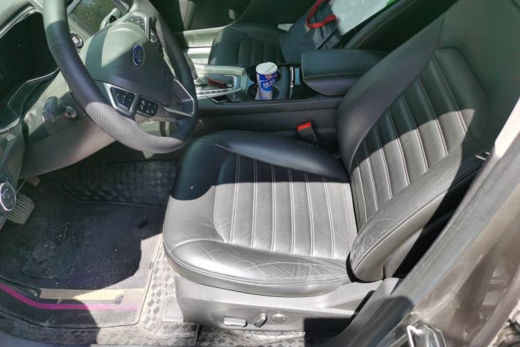 Used Ford Mondeo 2013 2.0L GTDi 200 Luxury Model Left Front Seat