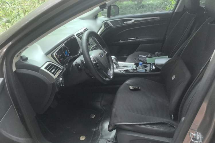 Used Ford Mondeo 2013 2.0L GTDi 200 Fashion Edition Left Front Seat