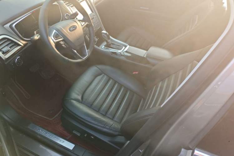 Used Ford Mondeo 2013 2.0L GTDi 200 Fashion Edition Left Front Seat