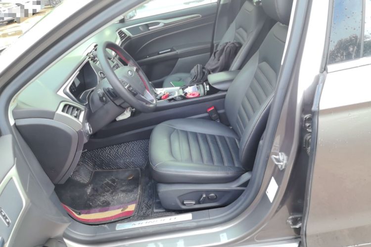 Used Ford Mondeo 2013 2.0L GTDi 200 Luxury Model Left Front Seat