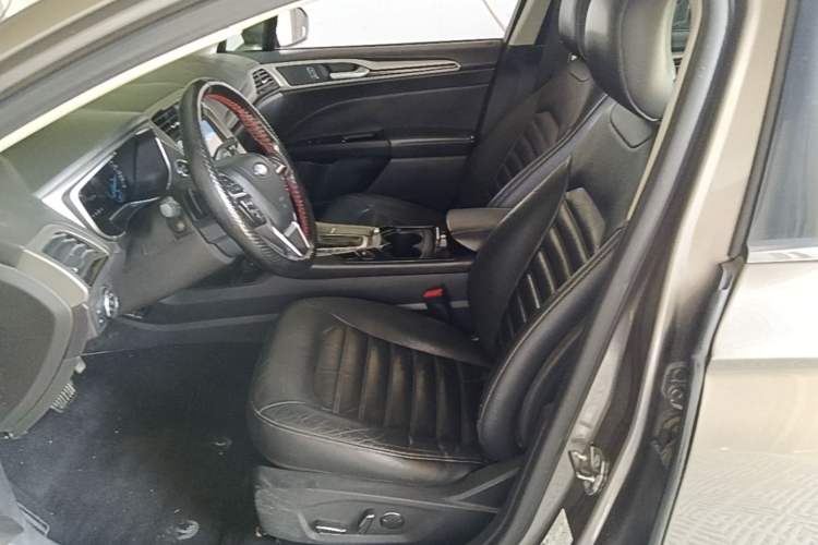 Used Ford Mondeo 2013 2.0L GTDi 200 Fashion Edition Left Front Seat