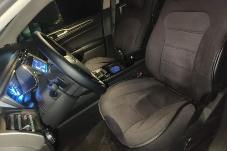 Used Ford Mondeo 2013 2.0L GTDi 200 Fashion Edition Left Front Seat