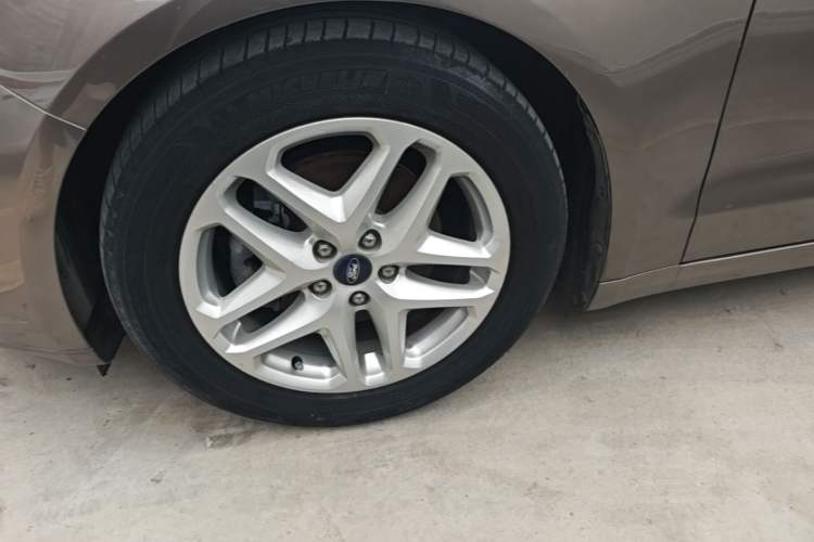 Used Ford Mondeo 2013 1.5L GTDi180 Fashion Edition Left Front Wheel Hub