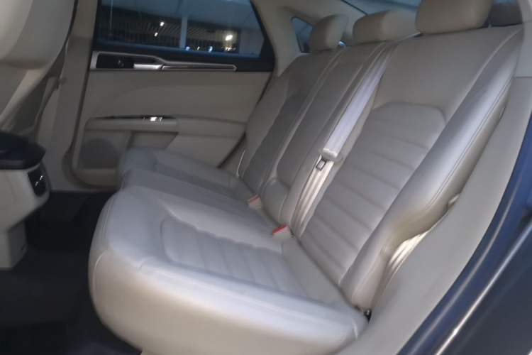 Used Ford Mondeo 2013 2.0L GTDi 200 Fashion Edition Left Rear Seat