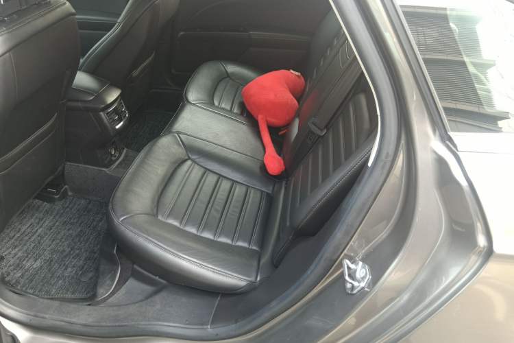 Used Ford Mondeo 2013 2.0L GTDi 200 Fashion Edition Left Rear Seat