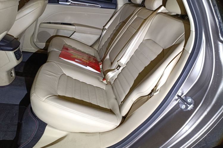 Used Ford Mondeo 2013 2.0L GTDi 200 Luxury Model Left Rear Seat