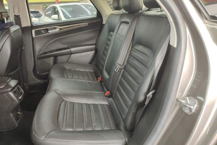 Used Ford Mondeo 2013 2.0L GTDi 200 Fashion Edition Left Rear Seat