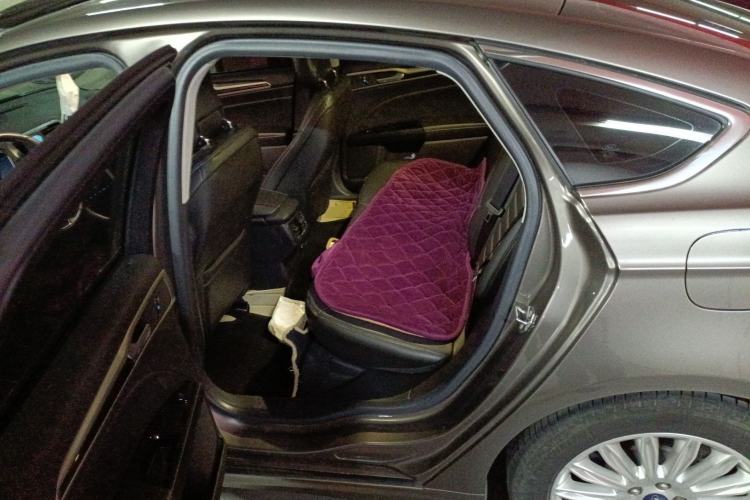 Used Ford Mondeo 2013 2.0L GTDi 200 Luxury Model Left Rear Seat