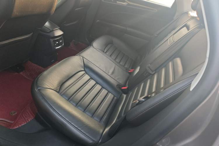 Used Ford Mondeo 2013 2.0L GTDi 200 Fashion Edition Left Rear Seat
