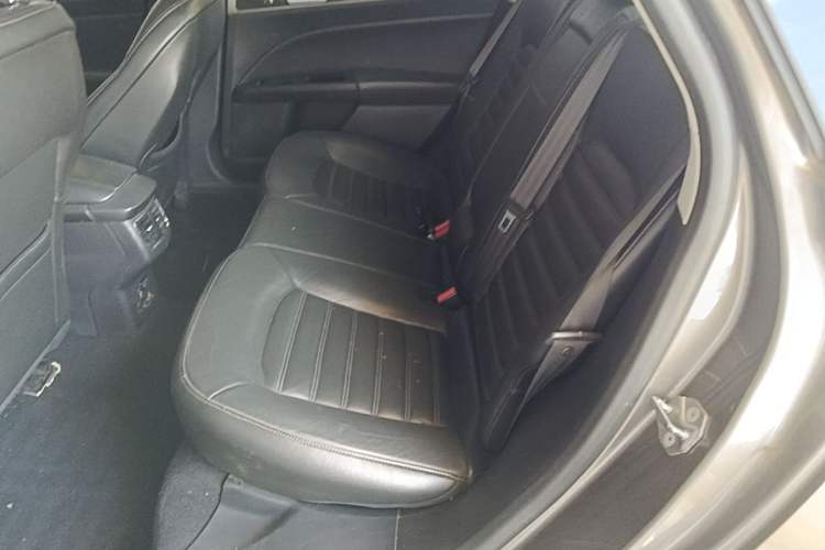 Used Ford Mondeo 2013 2.0L GTDi 200 Fashion Edition Left Rear Seat