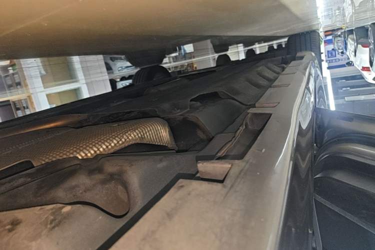 Used Ford Mondeo 2013 2.0L GTDi 200 Fashion Edition Left Side Sill