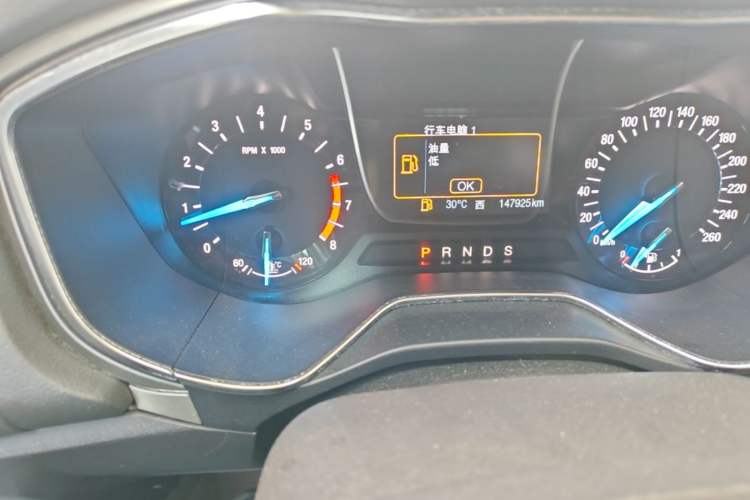 Used Ford Mondeo 2013 2.0L GTDi 200 Fashion Edition Odometer Close Up