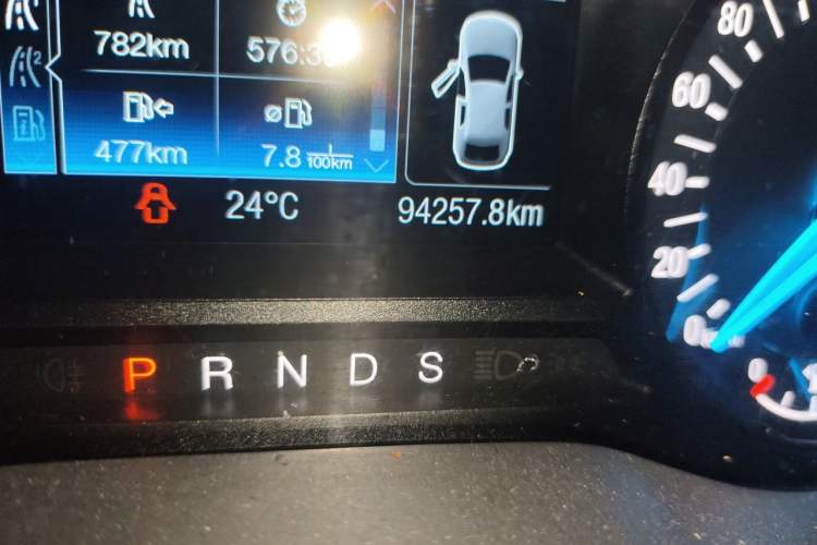 Used Ford Mondeo 2013 1.5L GTDi180 Fashion Edition Odometer Close Up