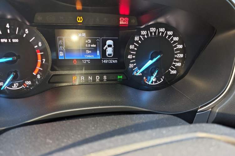 Used Ford Mondeo 2013 1.5L GTDi180 Fashion Edition Odometer Close Up