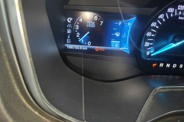 Used Ford Mondeo 2013 2.0L GTDi 200 Luxury Model Odometer Close Up