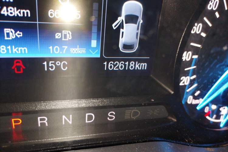 Used Ford Mondeo 2013 1.5L GTDi180 Fashion Edition Odometer Close Up