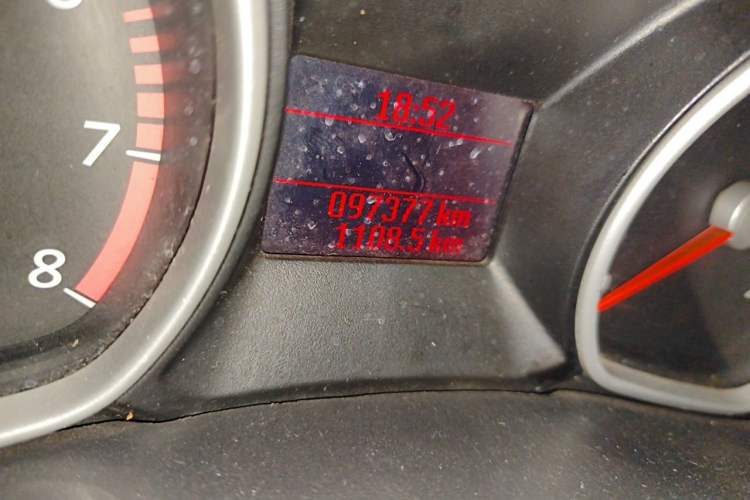 Used Ford Mondeo 2013 2.3L Fashion Edition Odometer Close Up