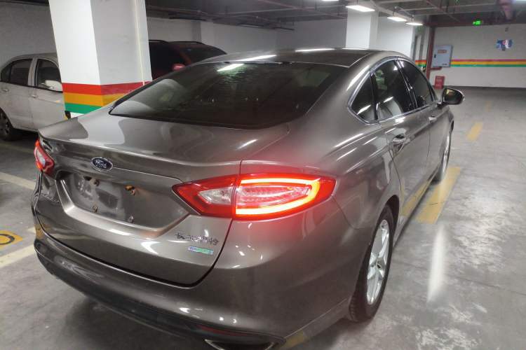 Used Ford Mondeo 2013 1.5L GTDi180 Fashion Edition Rear Right 45 Deg